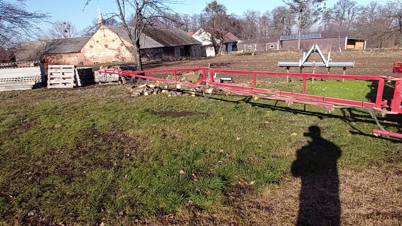 Siłownik elektryczny w opryskiwaczu.