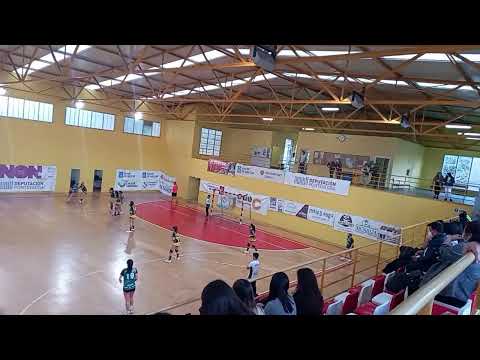 Juvenil Femenino U.B.Lavadores contra Atl. Guardés