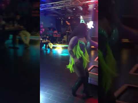 Vanessa Sky performs Can’t Turn You Loose