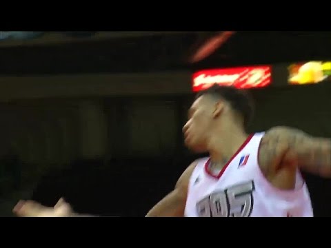 Michale Kyser drops the hammer!