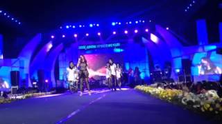 Shalmali Kholgade sings Tera Naam Doon