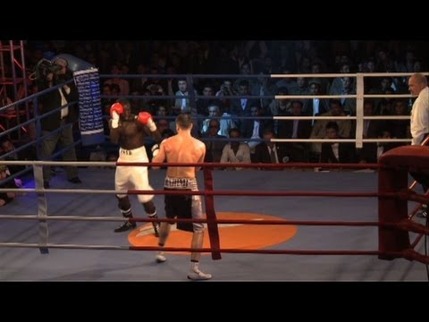 Home favourite wins first Afghan pro boxing bout