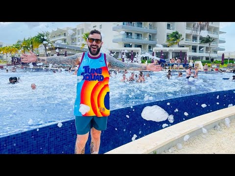 Planet Hollywood Cancun Is NOT What I Expected! (full resort review)