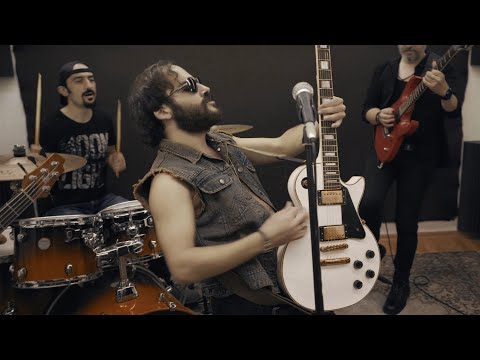 Mehmet Alp - ROCK'N ROLL IS DEAD! (Official Video)