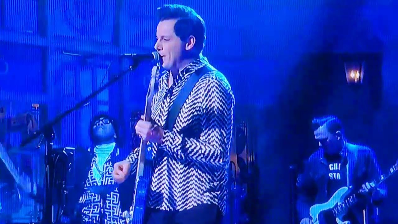 JACK WHITE: TAKING ME BACK/FEAR OF THE DAWN (LIVE) - SNL - YouTube