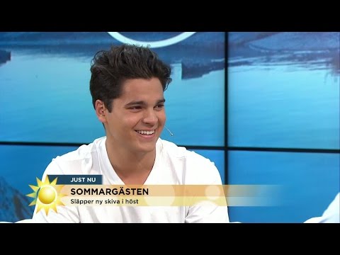 Oscar Zia: "Nu ska jag uppleva min första Pride" - Nyhetsmorgon (TV4)