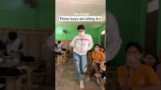 Download lagu Thai boys walking better than Supermodel😍 mp3 Download lagu Thai boys walking better than Supermodel😍 mp3