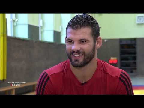 MDR Sachsen Anhalt Heute - Ringen: Unterwegs im Olympiabus mit Erik Thiele