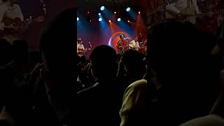 Download lagu Fiersa Besari ft Suara Kayu - Tak Perlu Ada Senja live at Pertunjukan Berjalan Mundur, Jakarta mp3