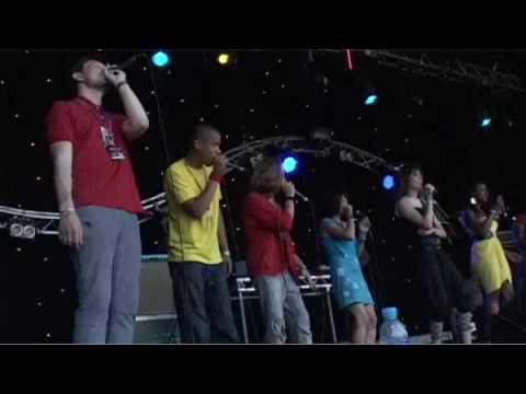 Shlomo's Glasto diary 09 - Part 3 - IMOGEN HEAP becomes honorary VOCAL ORCHESTRA member