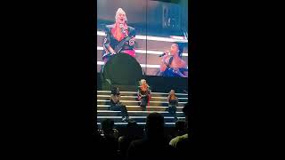 Christina Aguilera - Keep on Singing my song (Liberation Tour)