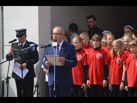 Przekazanie wozu strażackiego i otwarcie sali widowiskowej w Raczkach Przekazanie wozu strażackiego i otwarcie sali widowiskowej w Raczkach