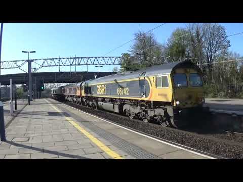 Stafford Railway Station 66742/66777/66798/66701 GBRf pass P5 on 0K98 on the 20th April 2024