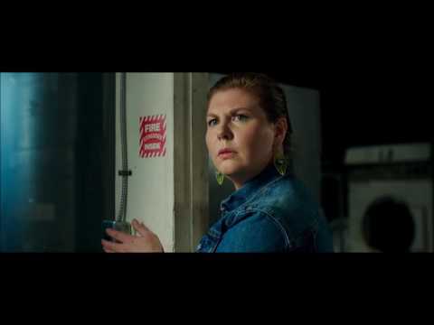 Lights Out Scary Scene