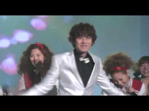 [FANCAM] 100203 Super Junior Kyuhyun dancing SNSD Gee