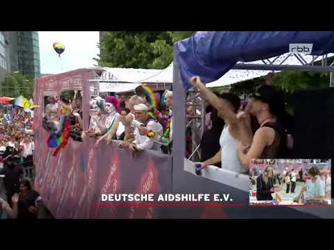 Die Schwestern OSPI beim CSD Berlin