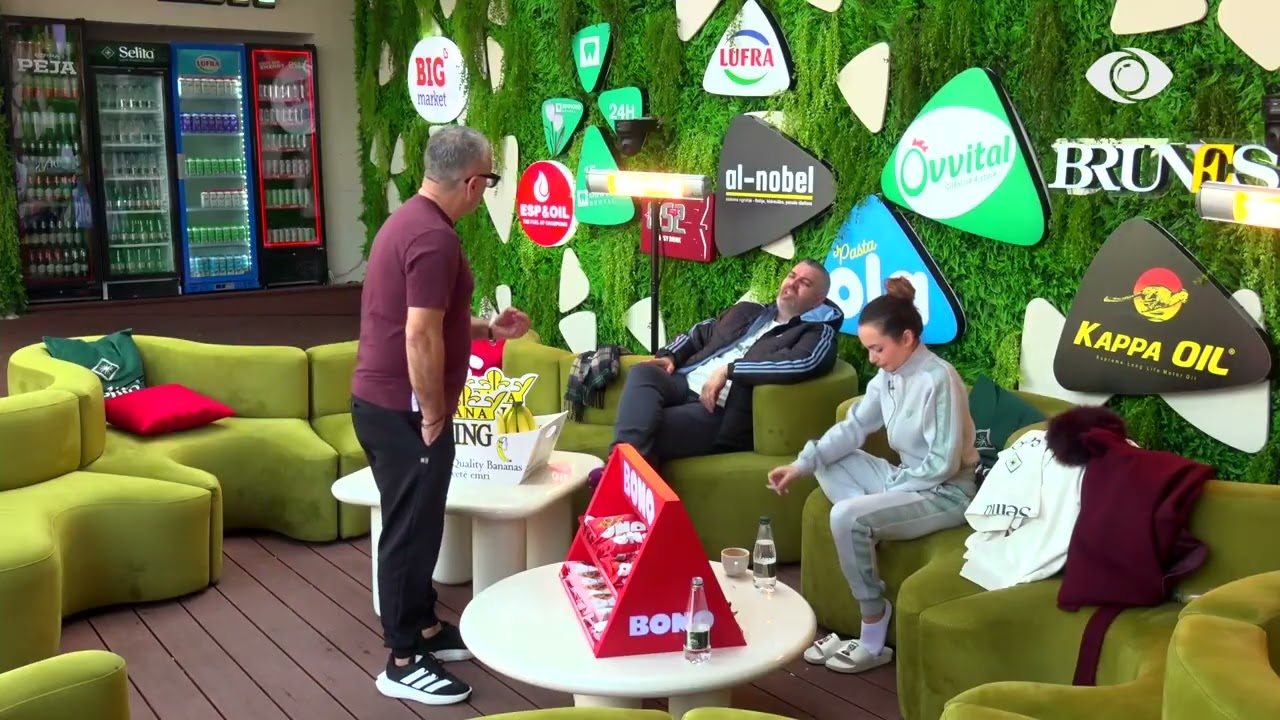 Rrugaçe, kur flas unë, ti pusho/ Debat mes Selin dhe Livias: Nepërkë