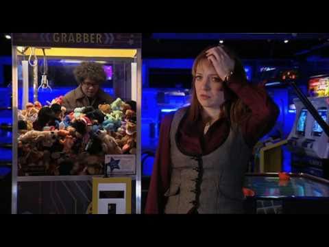 The IT Crowd - Series 4 - Episode 4 - Moss in a box