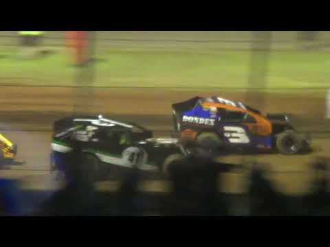 Modlites feature race part 1 Kingaroy speedway 23/1/22