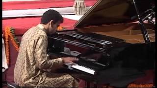 Harivallabh Sangeet Samelan 2012- Utsav Lal on Piano , Shailendra Mishra on Tabla