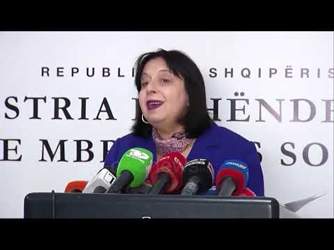 "Mos pështyni dhe mos lëshoni qyrrat kudo", mjekja e Infektivit porosit qytetarët për koronavirusin