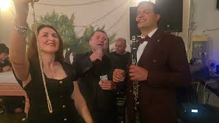 Klodjan Qamo - Dy Lule Mbaje Te Dora