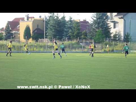 www.swit.nsk.pl - Świt Nowy Dwór Mazowiecki - Hutnik Warszawa 5-3 (3-1) - fragmenty II poł. meczu