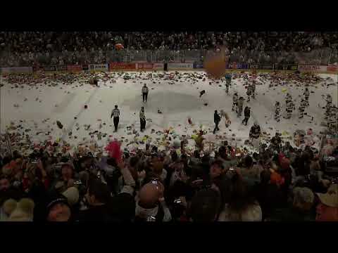 Hershey Bears teddy bear toss sees over 100,000 stuffed animals thrown to ice, setting new record