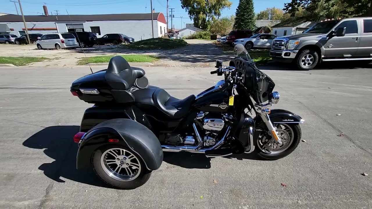 2024 Harley-Davidson® Tri Glide® Ultra Motorcycle