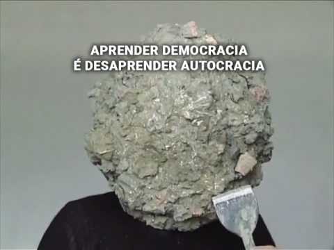 Aprender democracia é desaprender autocracia