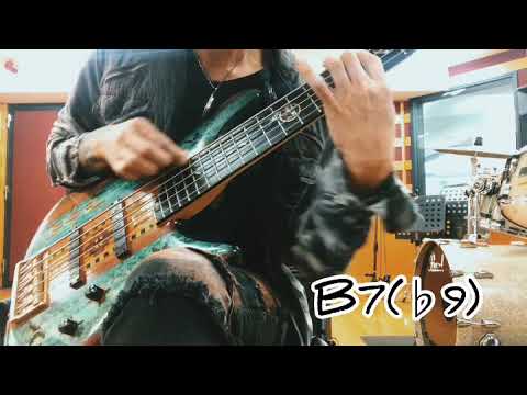 BASS SWEEP PICKING