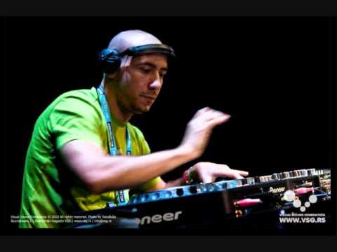 DJ Macro Cue Point Live Session 31-05-2011.