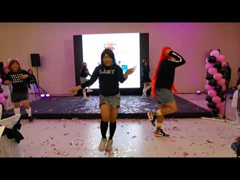 Momoland meets Mumuland