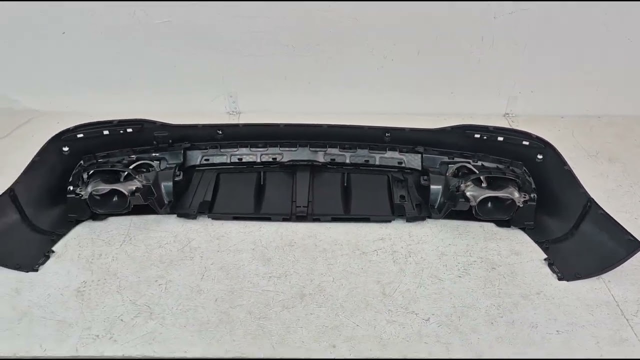 Mercedes GLE W167 2018- Difuzor spate cu tipsuri evacuare GLE53 Black (2018-2026) Video 19