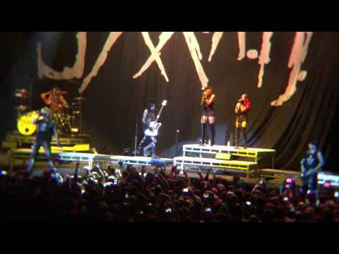 Sixx:AM - Life Is Beautiful (Live at Maverik Center, 10/25/16)