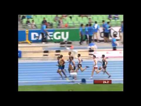 Andrew Osagie qualifies in the Men's 800m Round 1 Heat