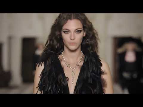 Exploring Elegance: CHANEL ‘Le Château des Dames’ 2020-21 Métiers d’art Show Highlights