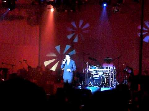 YU Chanuka Concert '07 - Yaakov Shwekey (Omar, Yedid, Shomati)