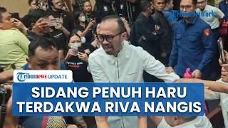 Pendukung Membludak Beri Dukungan, Terdakwa Riva Siahaan Tahan Tangis hingga Menunduk Jelang Putusan