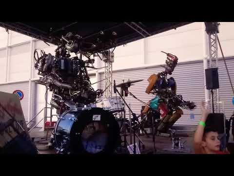 BANDA MUSICAL DE ROBÔ | Show de Rock feito por robôs