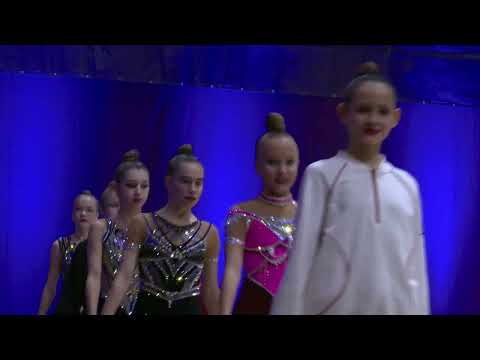 Awarding parade for gymnasts born in 2013 at the Golden Pearl 2025 tournament