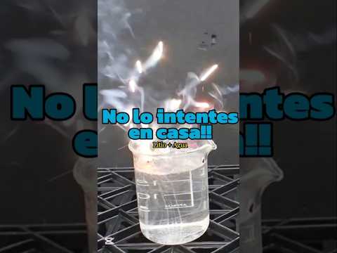 ESTO PASA SI MEZCLAS LITIO CON AGUA!! *NO RECOMENDADO*   #espaciiotiempo