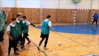 preview picture of video 'Futsal FK Heřmanův Městec B - výhra nad Pardubicemi 5:4 a prohra 0:7 s Chrudimí'