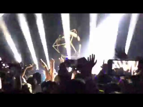 Eric Prydz 4.0 @ The Armory 2-26-16 EDM Concert Clip3 Eurythmics vs Nina Simone
