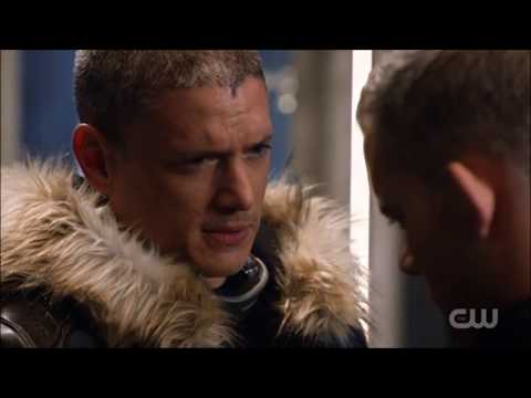 Snart Kissing Scene [Legends of Tomorrow]