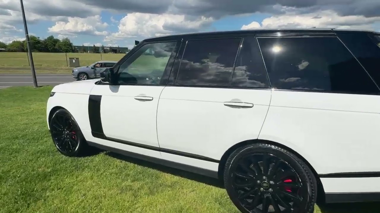 2021 Approved Land Rover Range Rover Fuji White P525 Vogue SE