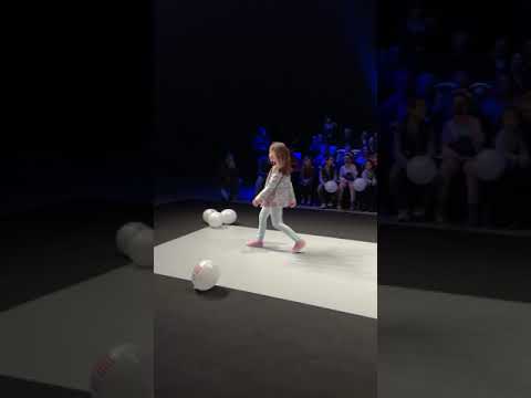 30. Fashion Selection, Lena D.