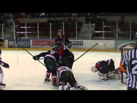 Etienne Brodeur vs Brennan Barker
