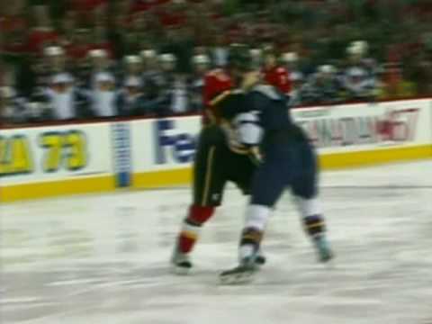 Colby Armstrong vs Curtis Glencross Dec 9, 2009