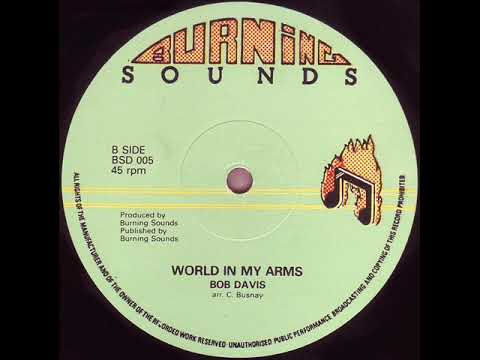 Bob Davis – World In My Arms